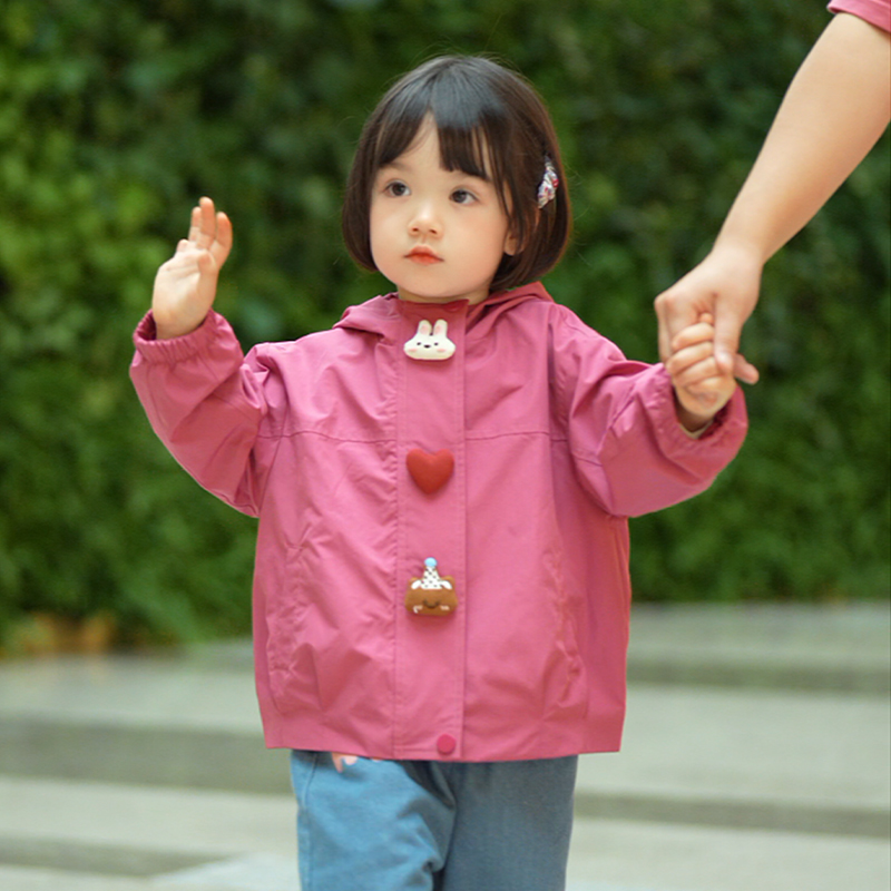 女童冲锋衣外套春秋季2025年新款宝宝洋气外穿小女孩衣服儿童秋装