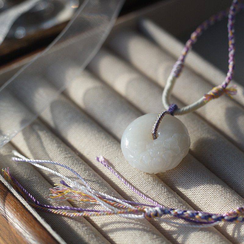 和田玉白藕粉雕花平安扣吊坠富贵花开挂件