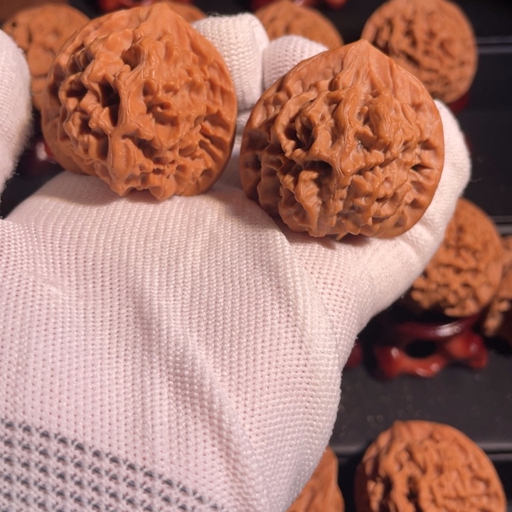 文玩核桃吊坠40官帽