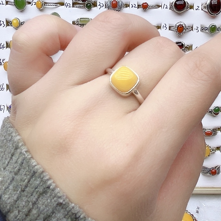 蜜蜡戒指银S925镶嵌天然