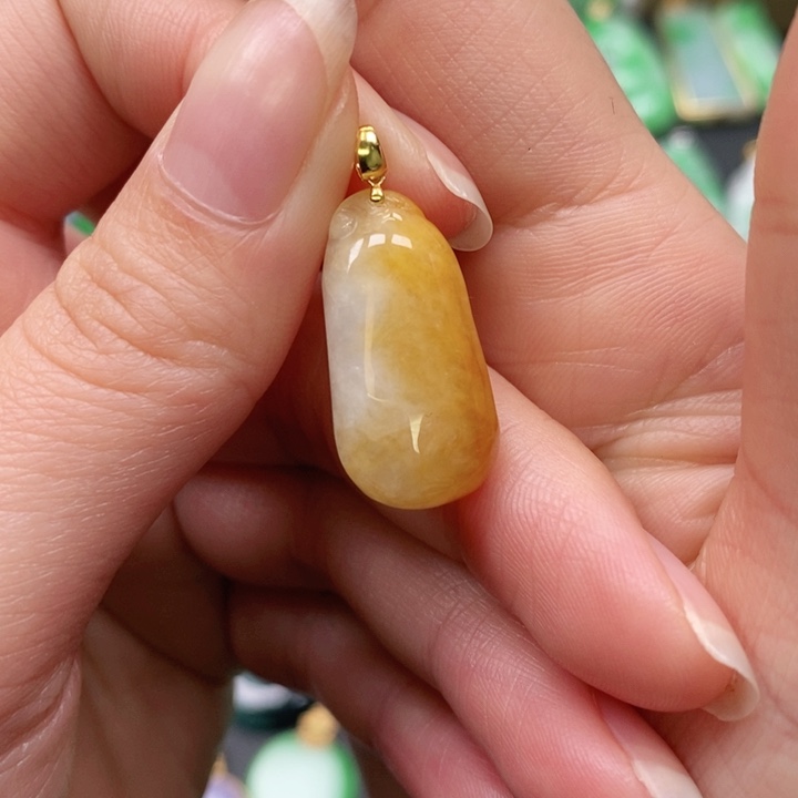 翡翠颈饰未镶嵌吊坠