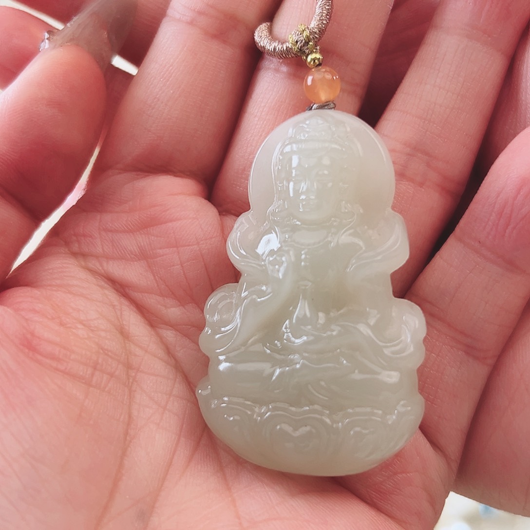 和田玉吊坠(赠链)未镶嵌可**爱