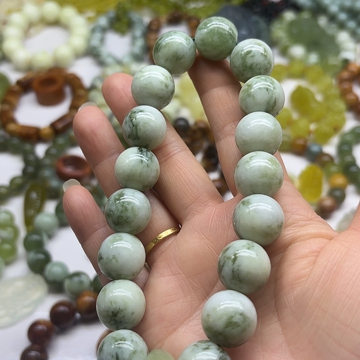 蛇纹石玉未镶嵌手持