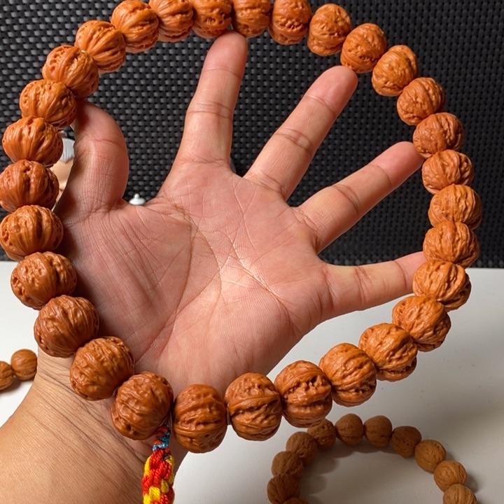 文玩核桃手串齐****斯小核桃1