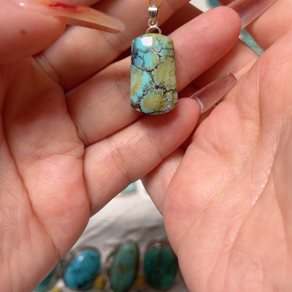 【闪购商品】未镶嵌绿松石珠宝奇石