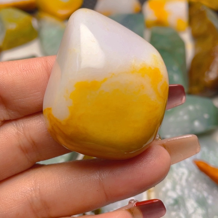 翡翠挂件未镶嵌翡翠