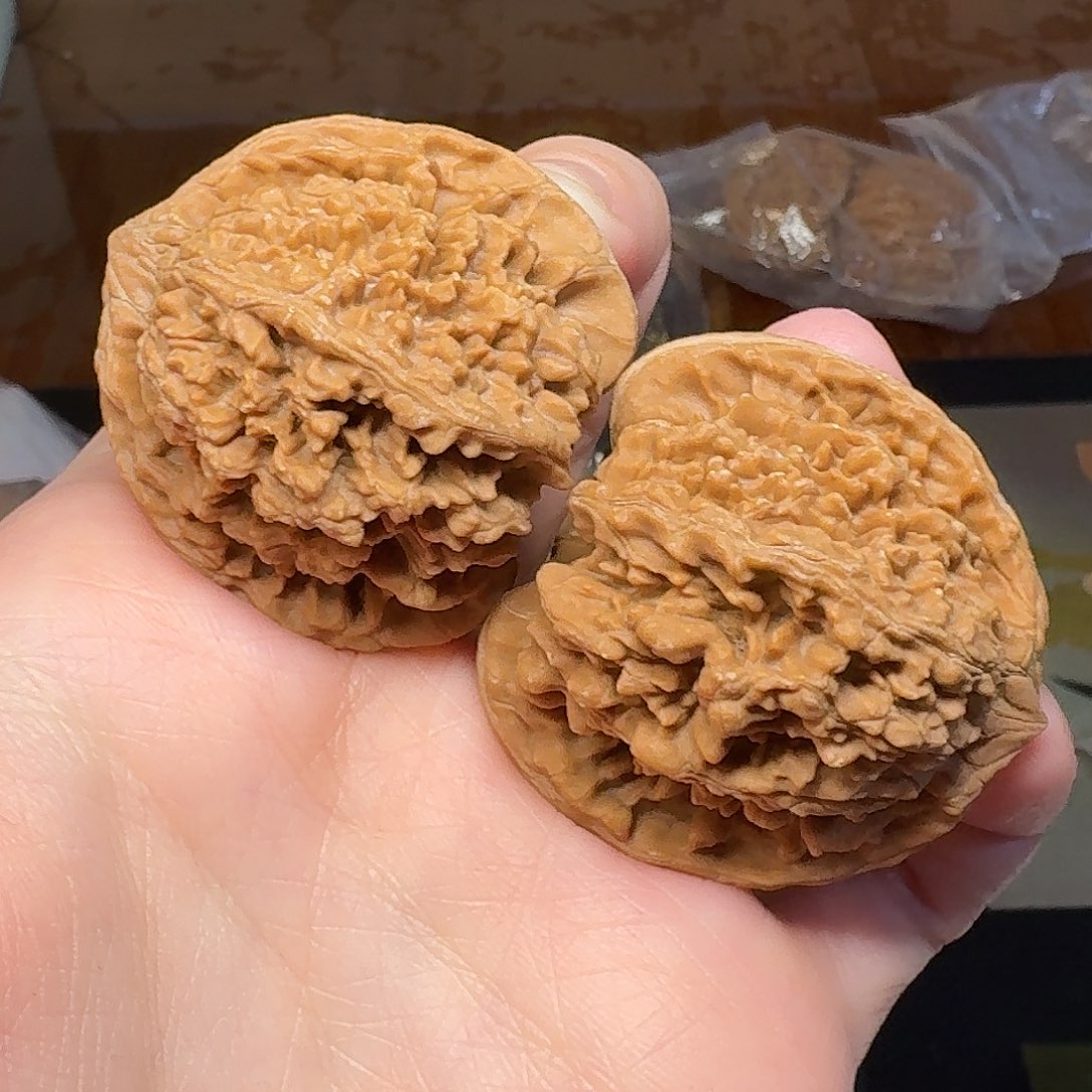 东***铁文玩核桃吊坠满天星