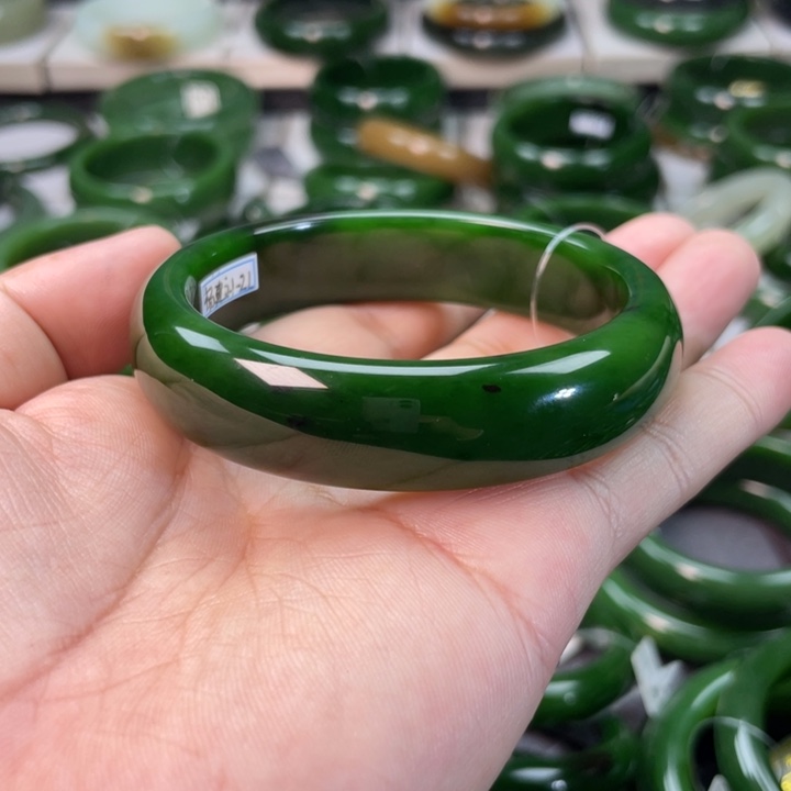 和田玉（碧玉）手镯未镶嵌