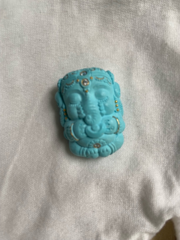 原矿绿松石雕刻象