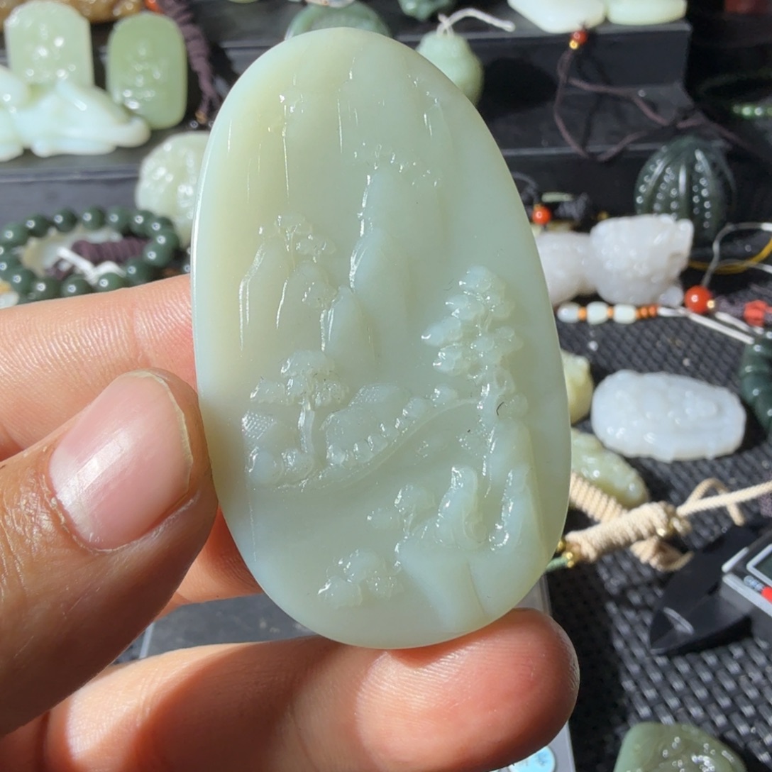 和田玉未镶嵌颈饰