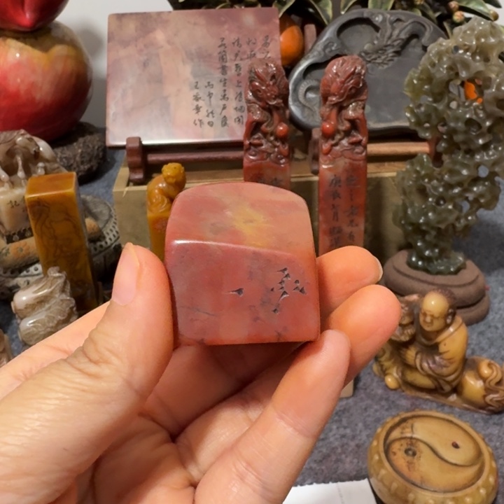 汤***师石材手工艺品摆件