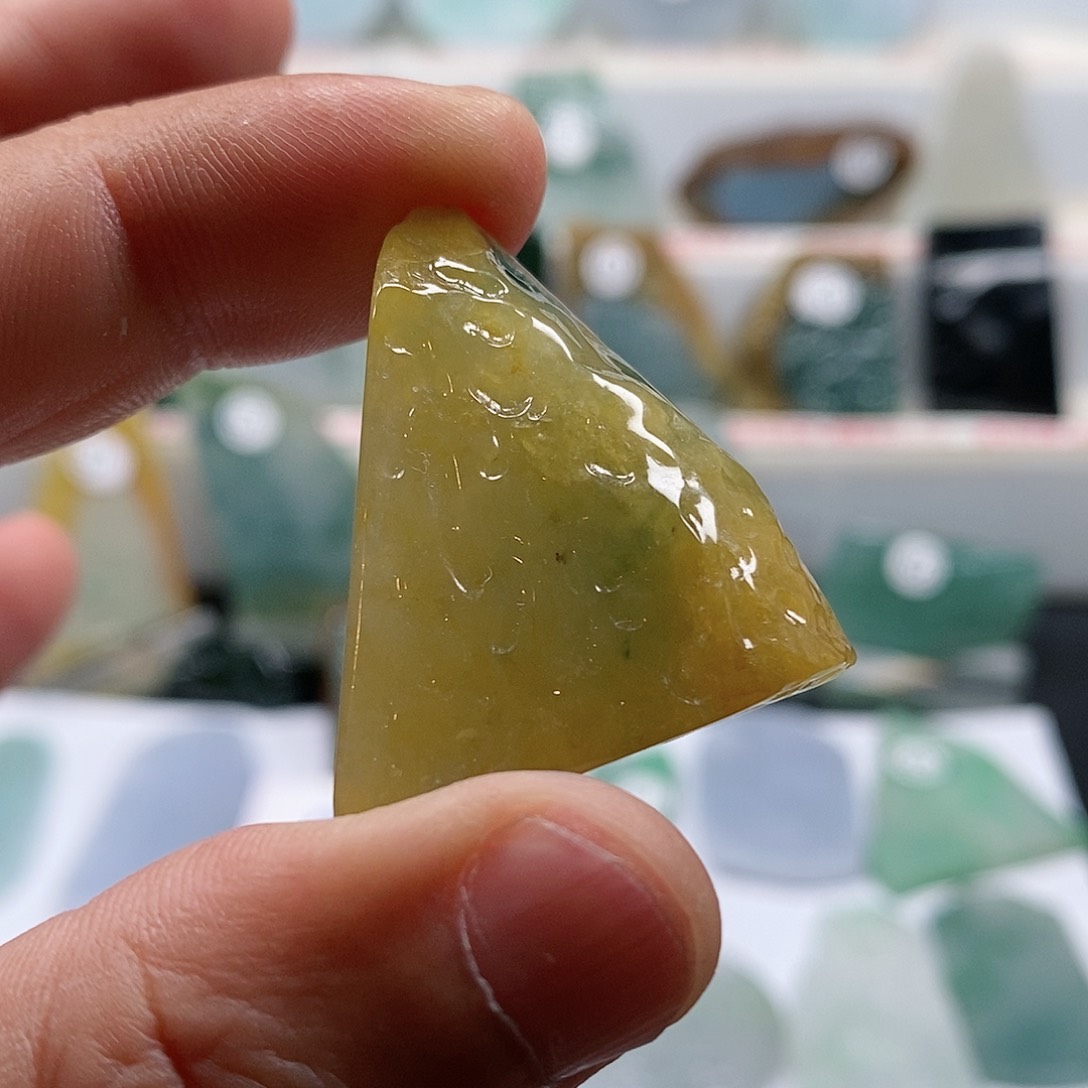翡翠未镶嵌颈饰乐凡珠宝翡翠挂件