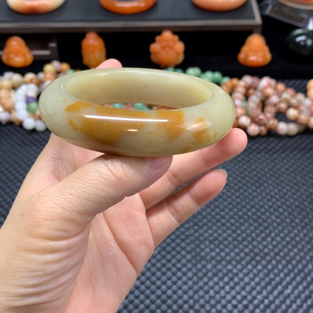 手镯石英质玉未镶嵌60+