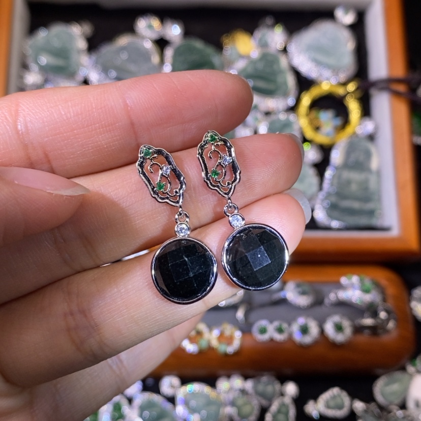 【闪购商品】翡翠颈饰未镶嵌天然