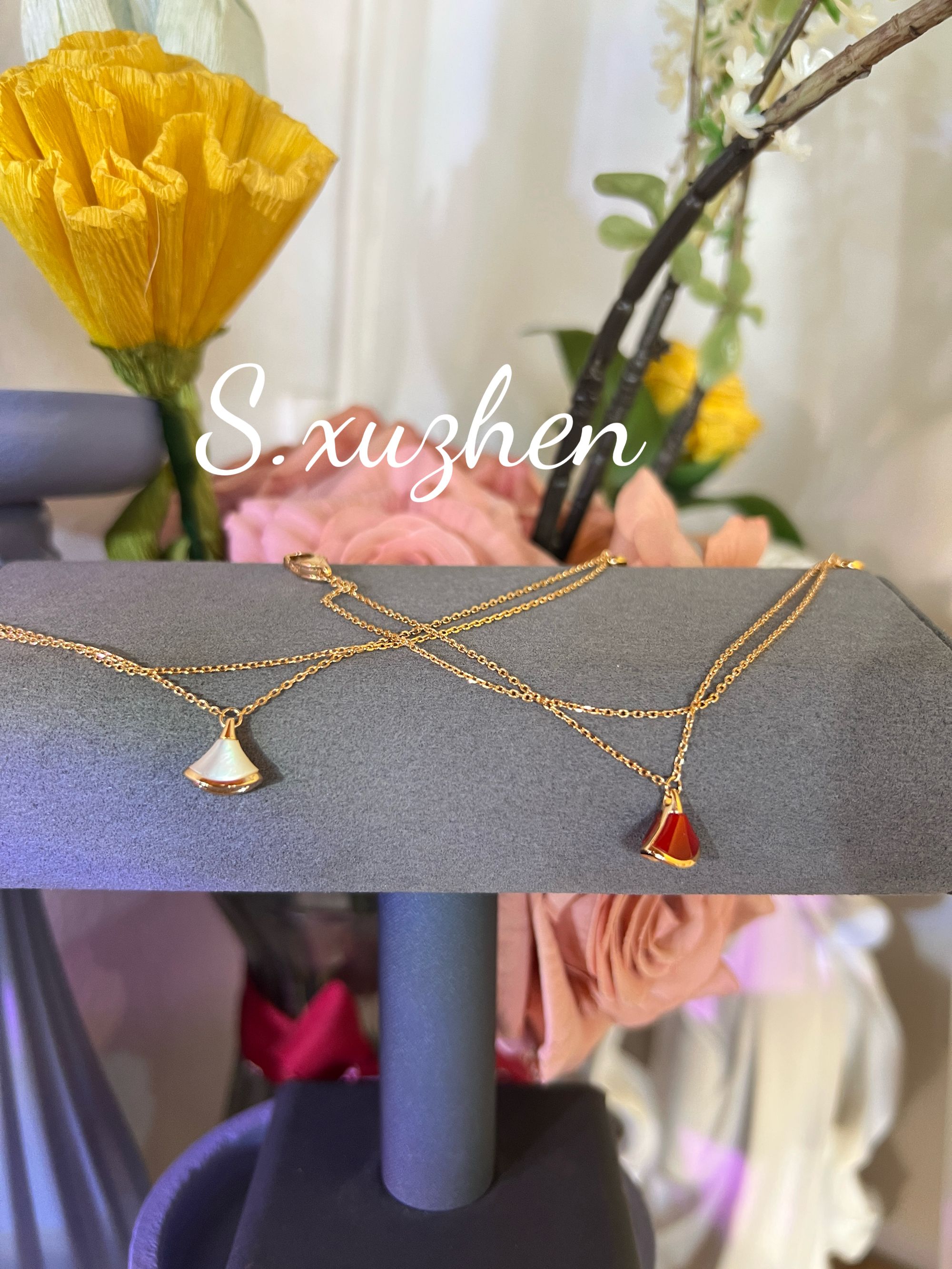 合金锆石手链 合金合成锆石小众小扇子手链红色轻奢时尚百搭