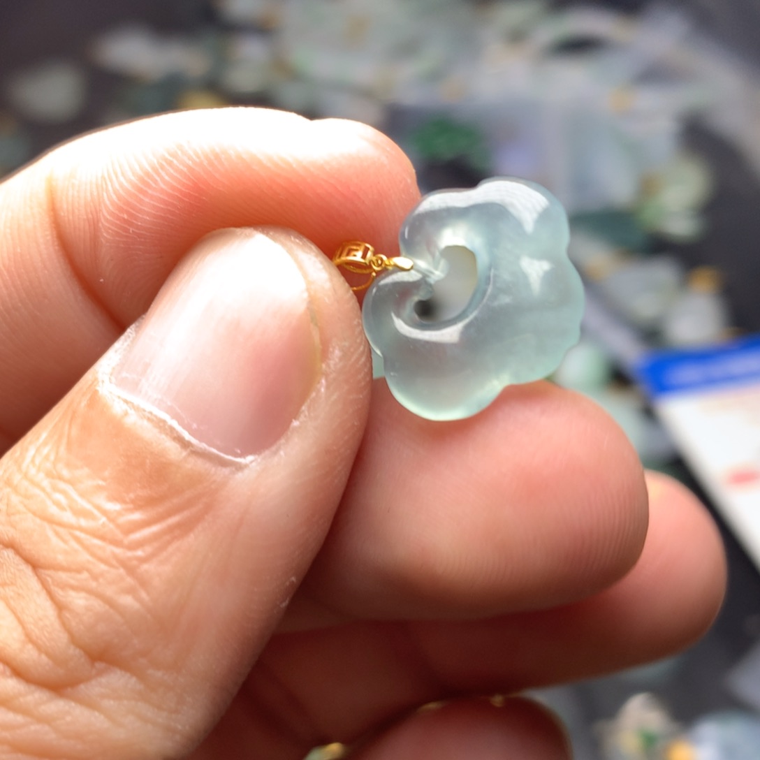 【闪购商品】颈饰18K金镶嵌翡翠翡翠