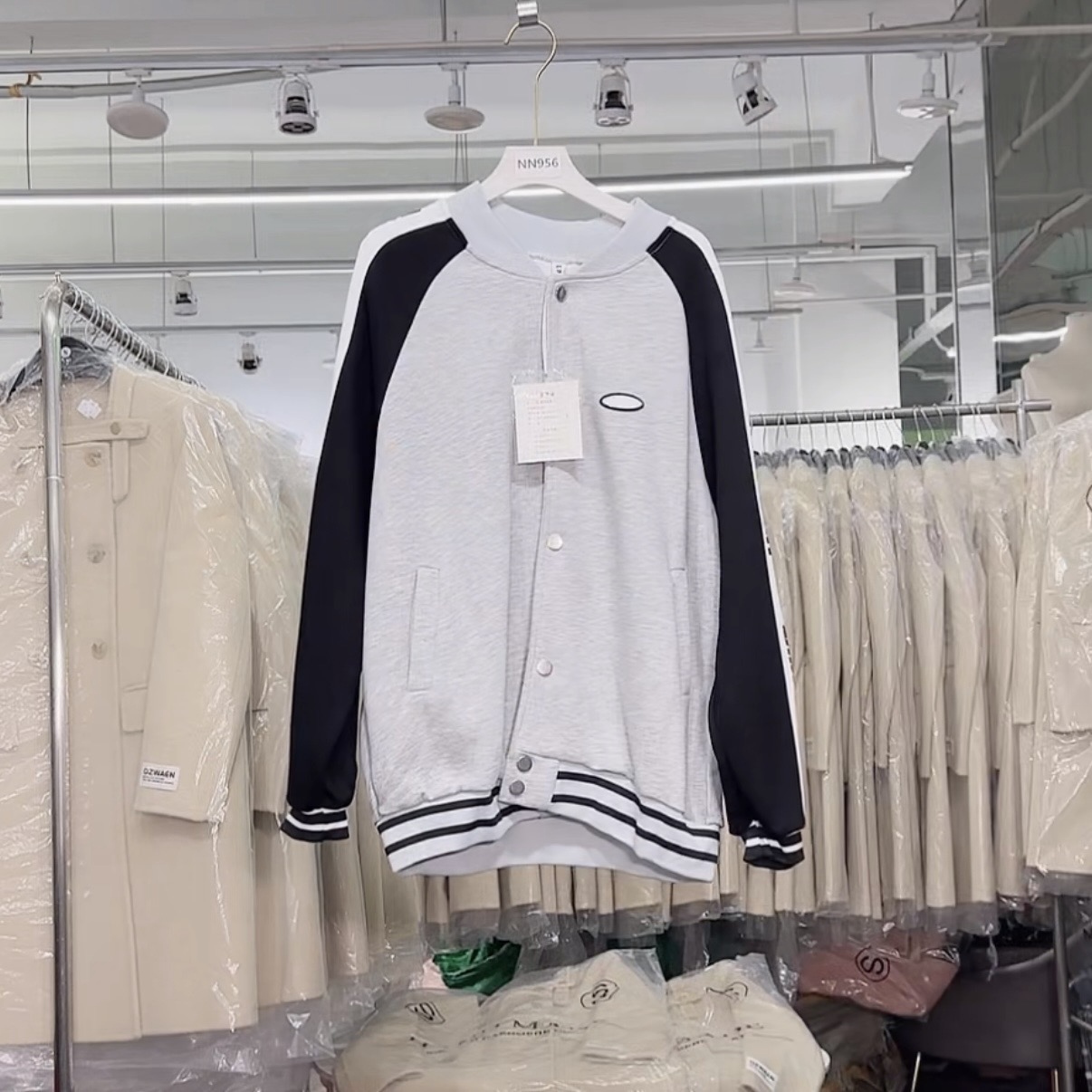 NN956-时尚女装设计感棒球服外套法式气质显瘦洋气百搭