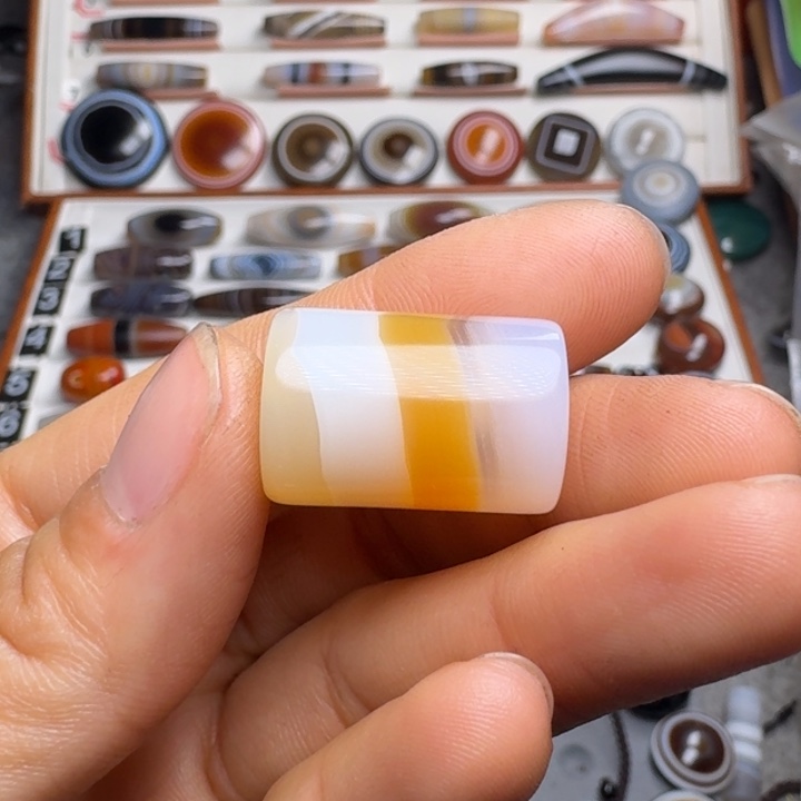 玛瑙/玉髓颈饰未镶嵌g****k