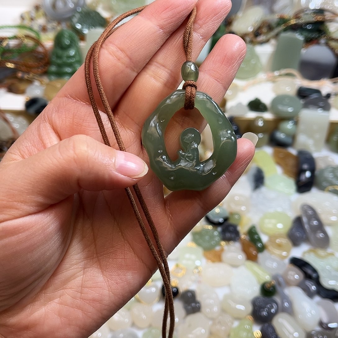 S****和田玉未镶嵌吊坠(赠链)