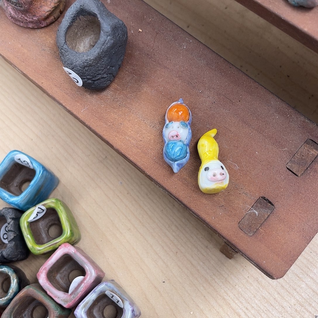 深****特价两个小猪压盆石