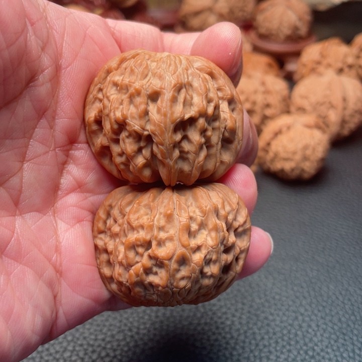 文玩核桃把件40全品山地磨盘