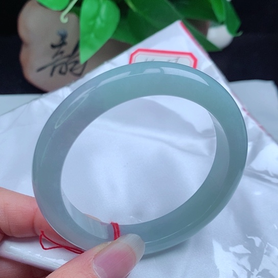 翡翠手镯未镶嵌      正圈55 -56