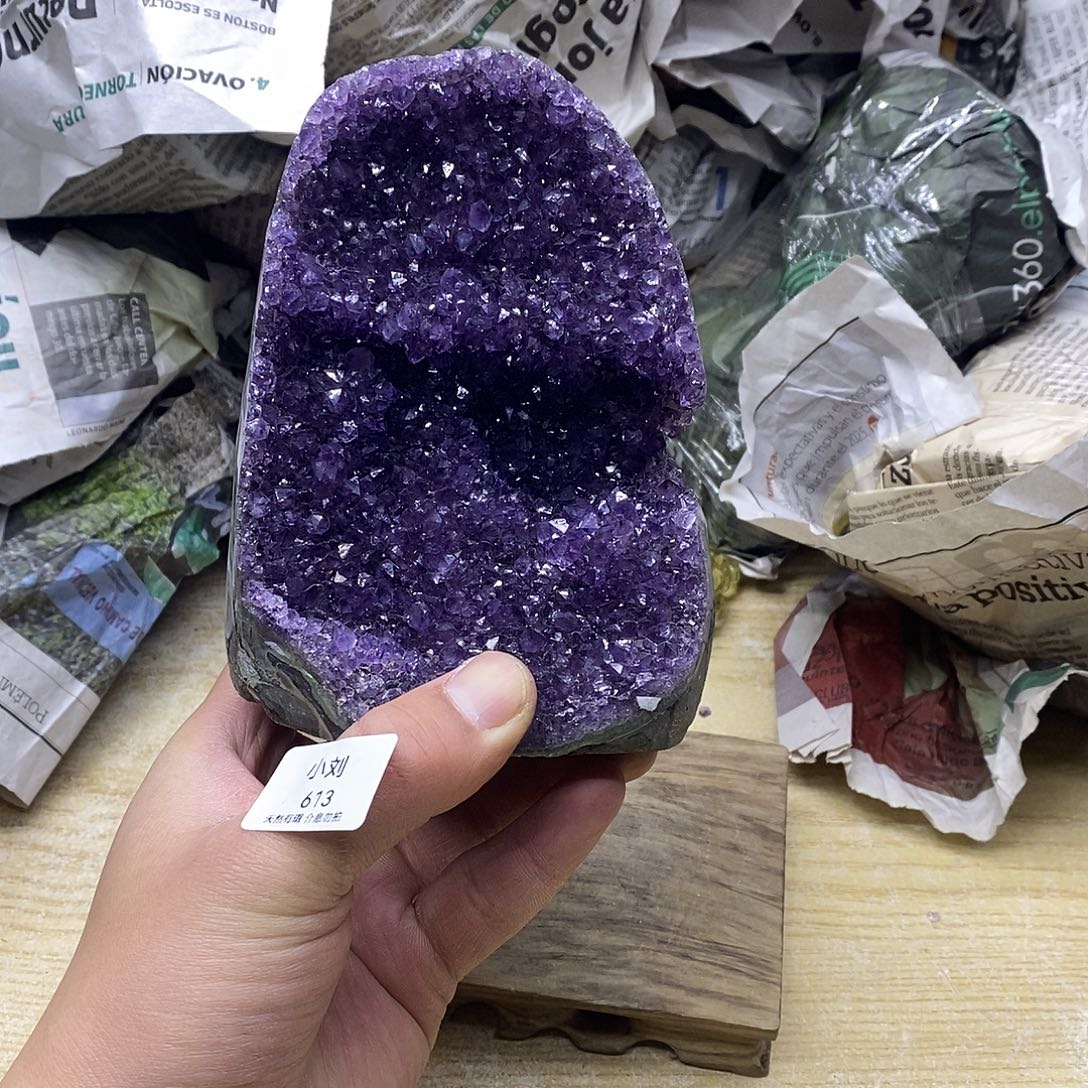 未镶嵌水晶大型摆件（非配饰）