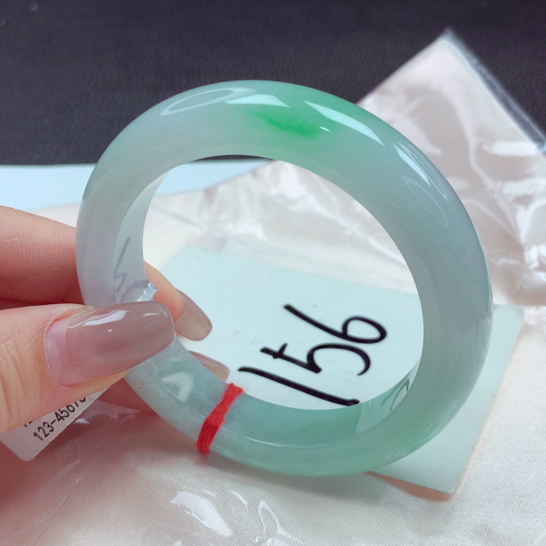 翡翠手镯未镶嵌手镯54