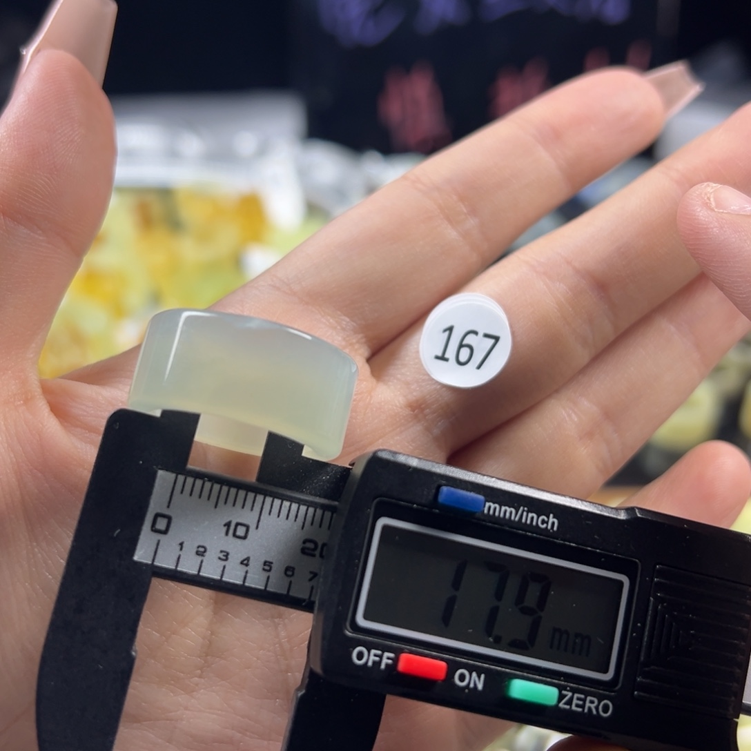 蛇纹石玉未镶嵌戒指