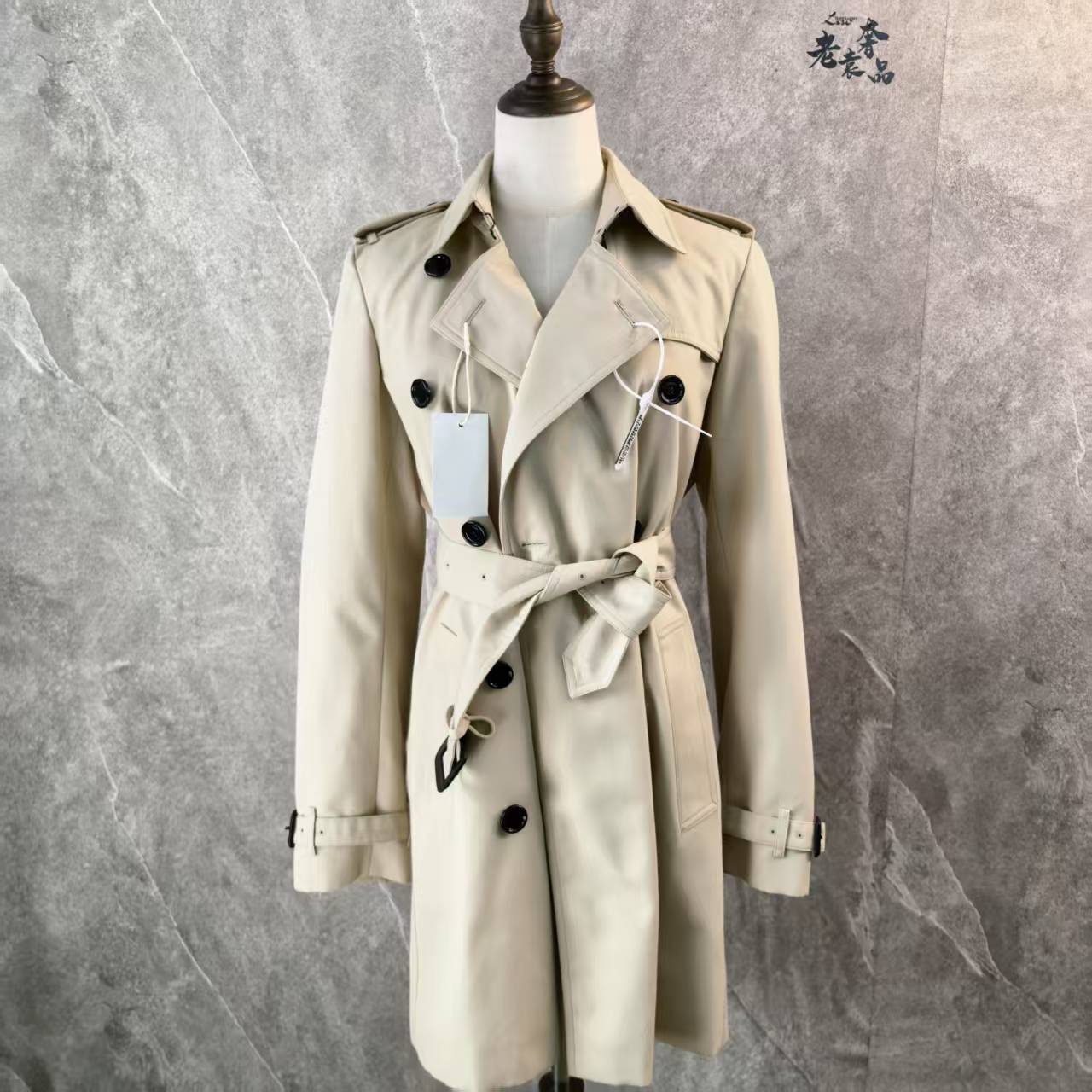 99新 BURBERRY/博柏利 海囤K/巴宝莉大衣/uk10码/yk150263