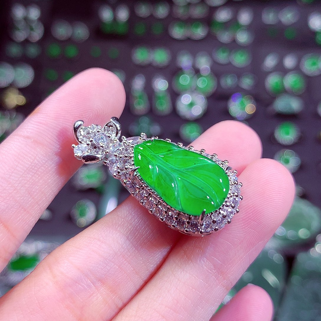 翡翠未镶嵌颈饰天然