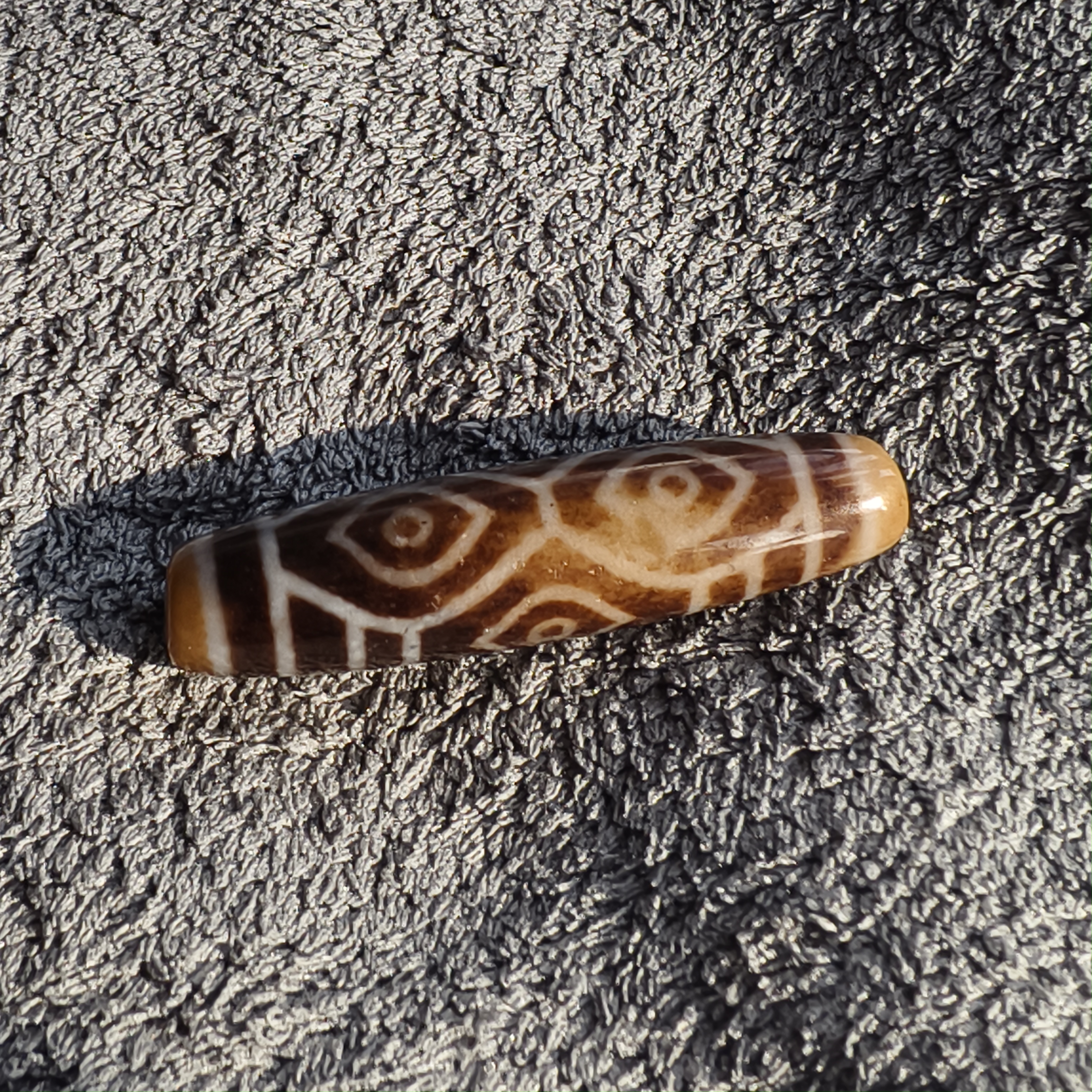 龙六眼玛瑙玉髓珠子