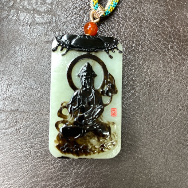 石包沁色观音手把把玩件D2