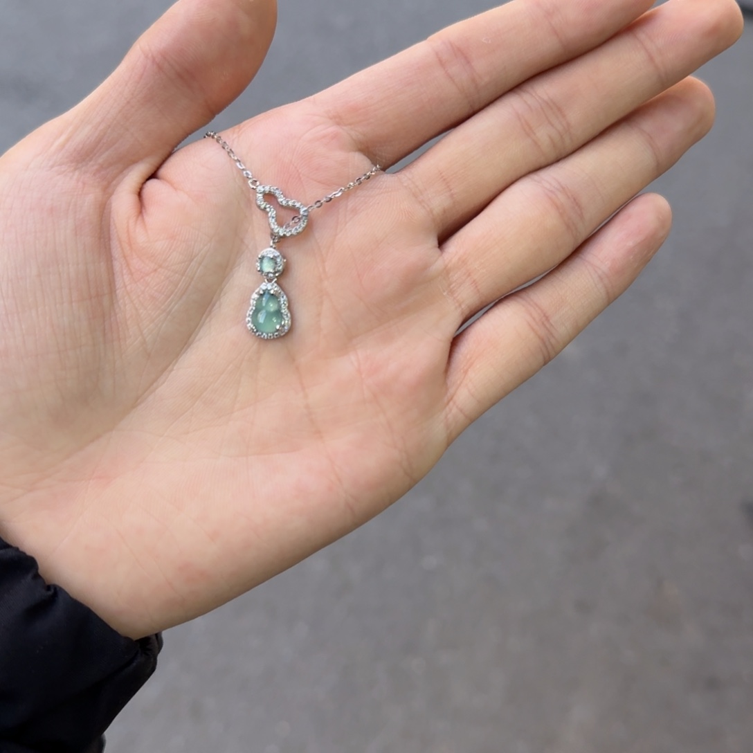 翡翠银S925镶嵌颈饰《不退不换》