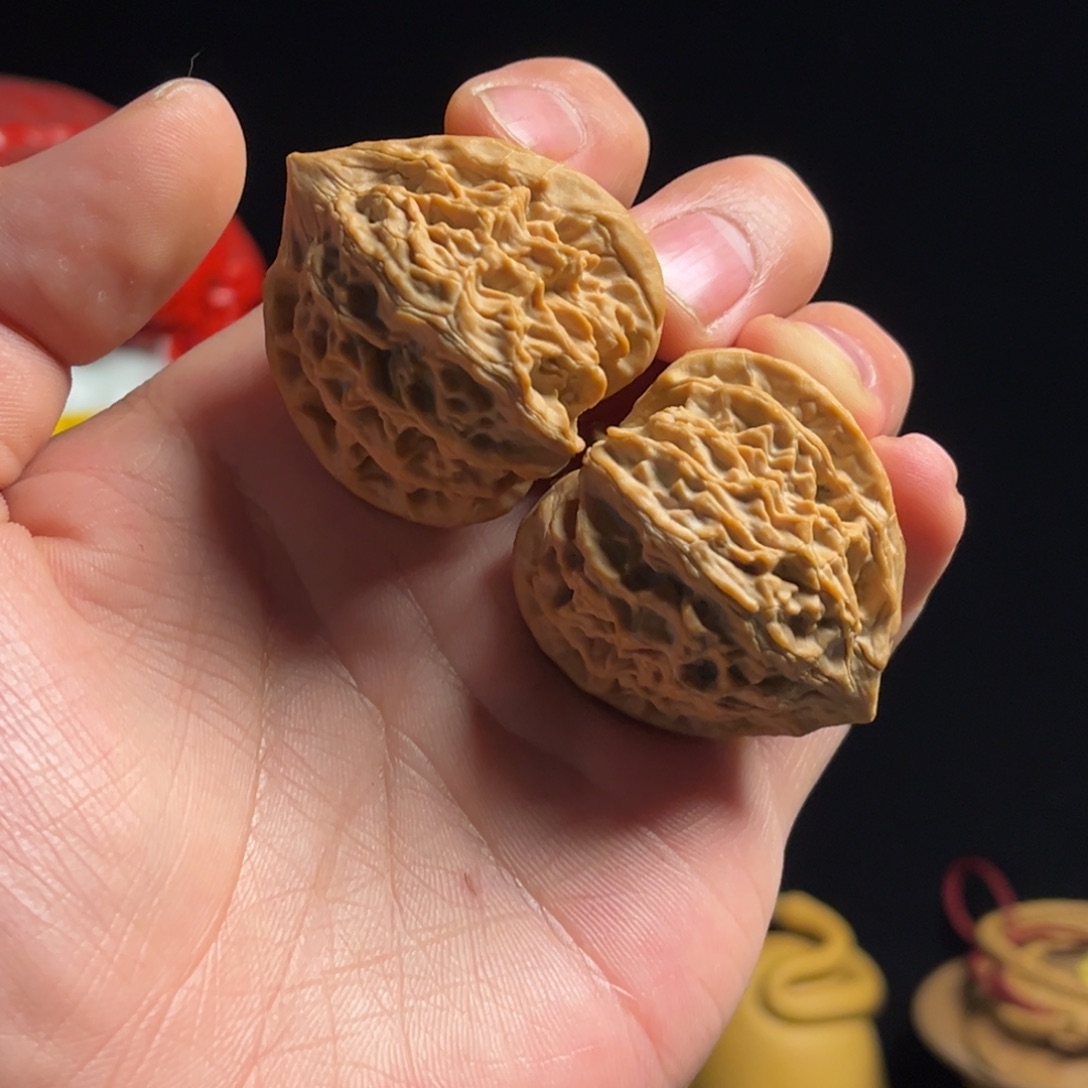 文玩核桃吊坠39血灯笼