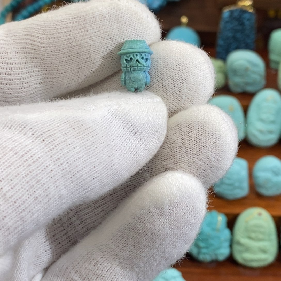 绿松石未镶嵌珠宝奇石