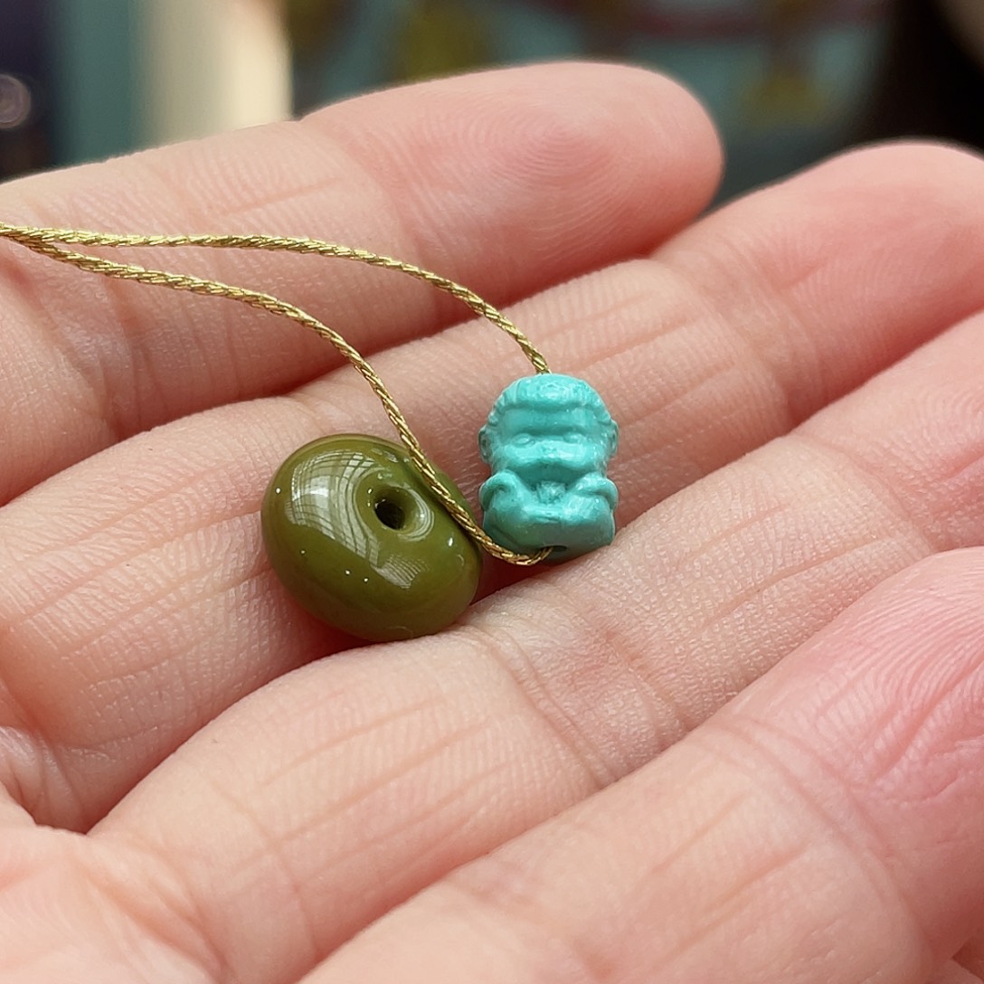 绿松石颈饰未镶嵌