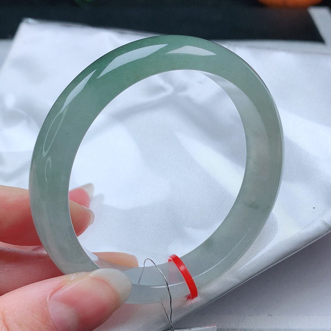 翡翠手镯未镶嵌58圈