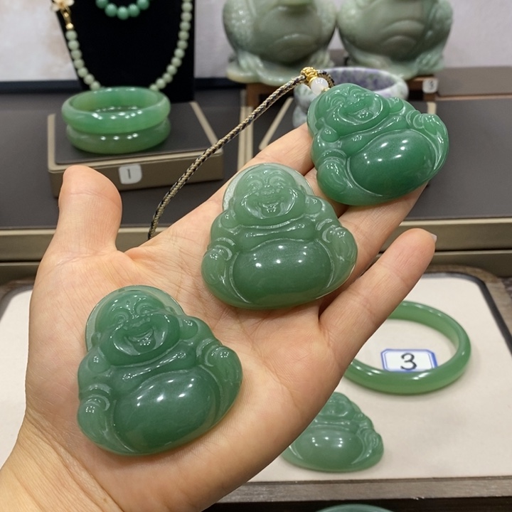 东陵石未镶嵌颈饰