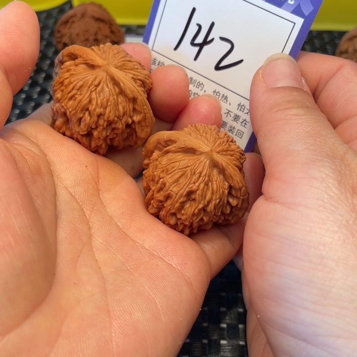 桃核把件40楼子142。。。。。。。。