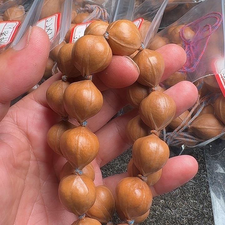 吊坠橄榄核橄榄蜜桃豚