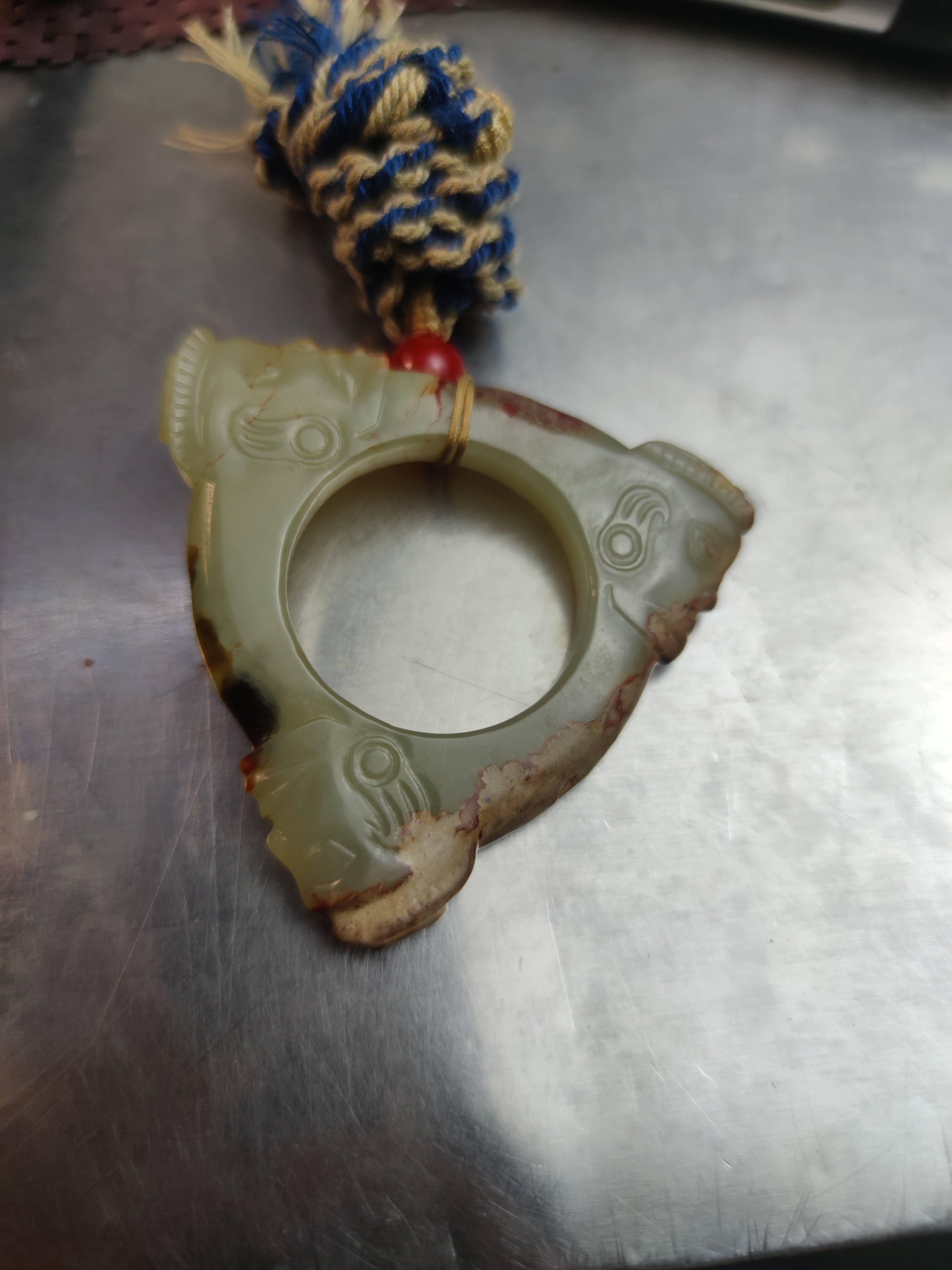 和田玉挂件雕工精细