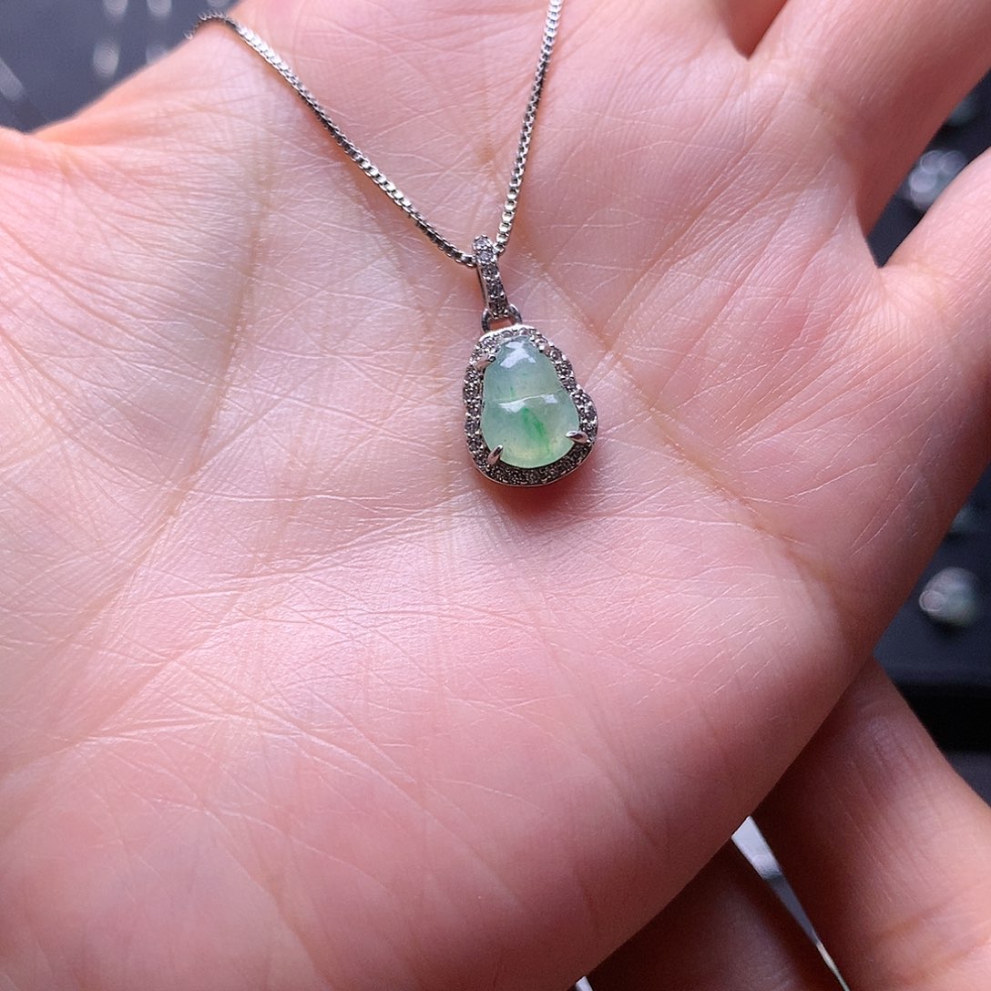 翡翠颈饰银S925镶嵌111111