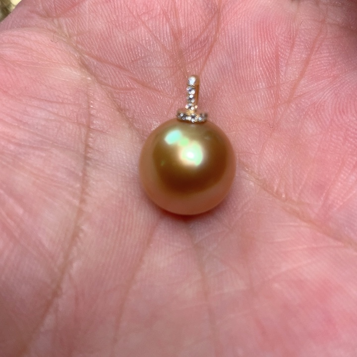 颈饰18K金镶嵌海水珍珠