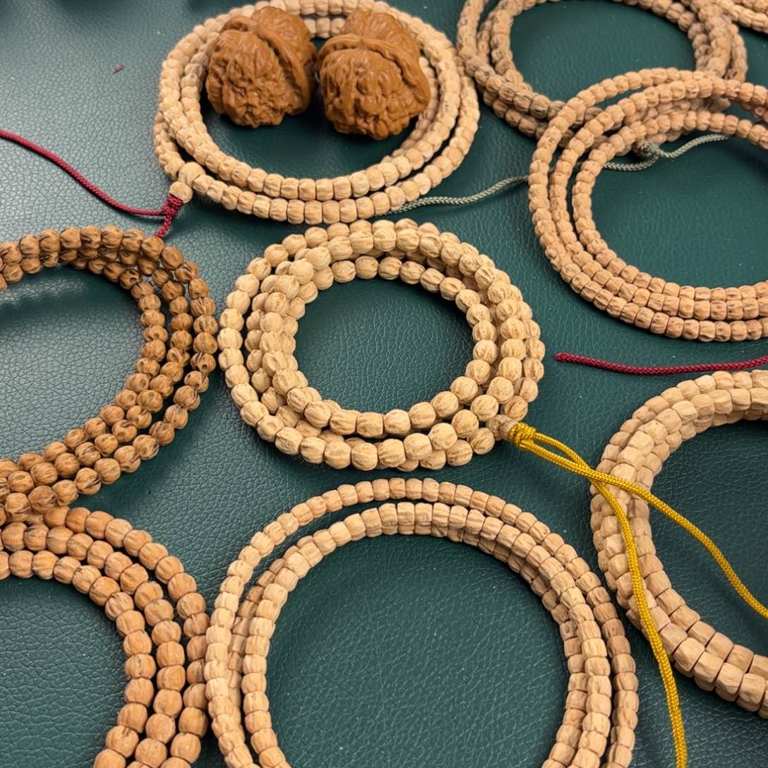 柏香籽/百香籽吊坠昵*。