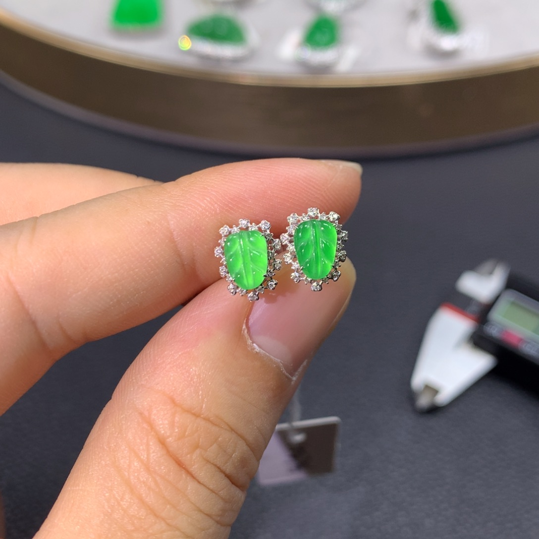 翡翠耳饰18K金镶嵌翡翠