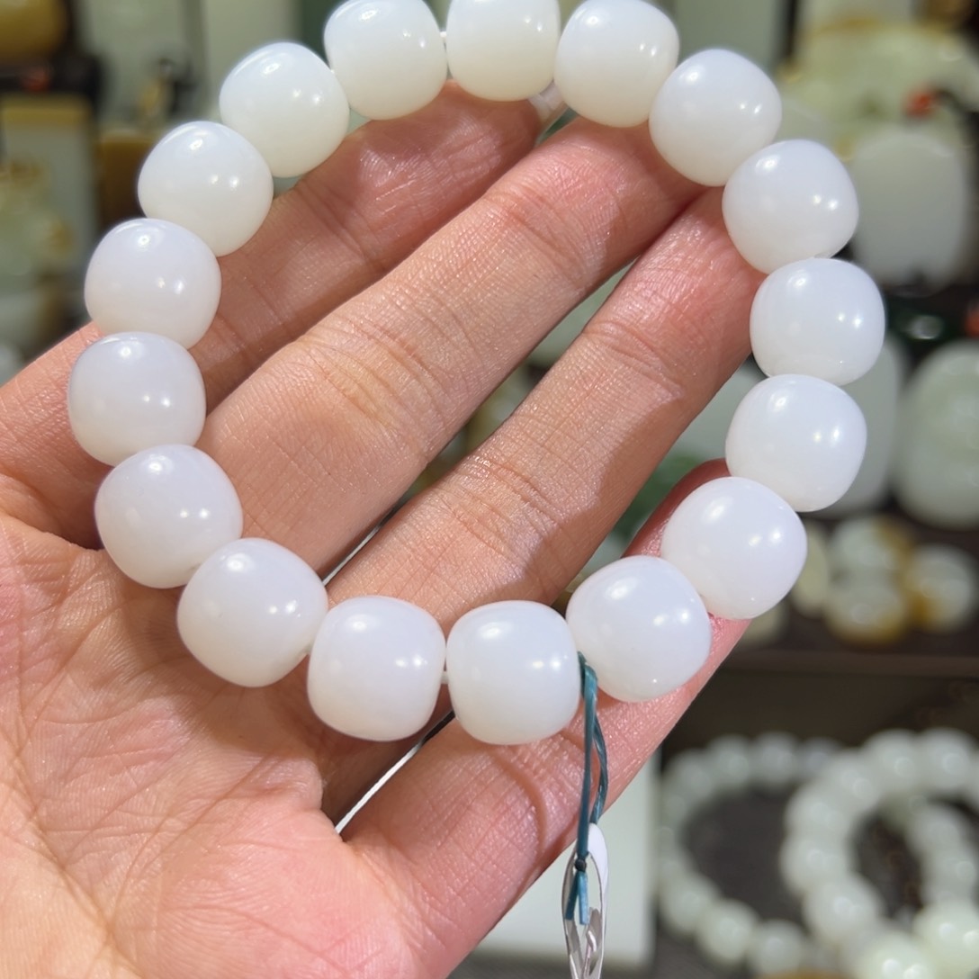 和田玉手链未镶嵌阿*