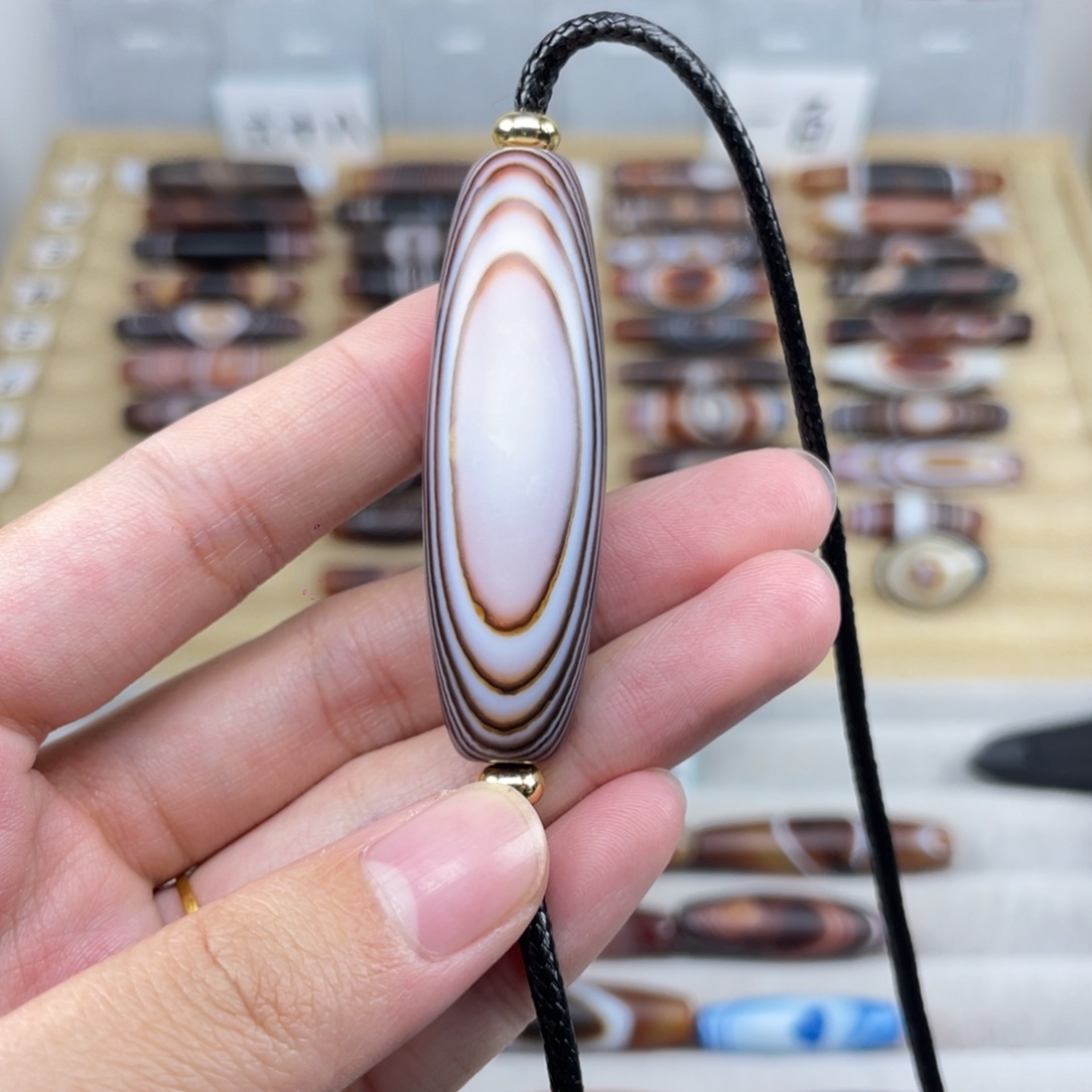 玛瑙/玉髓合金颈饰