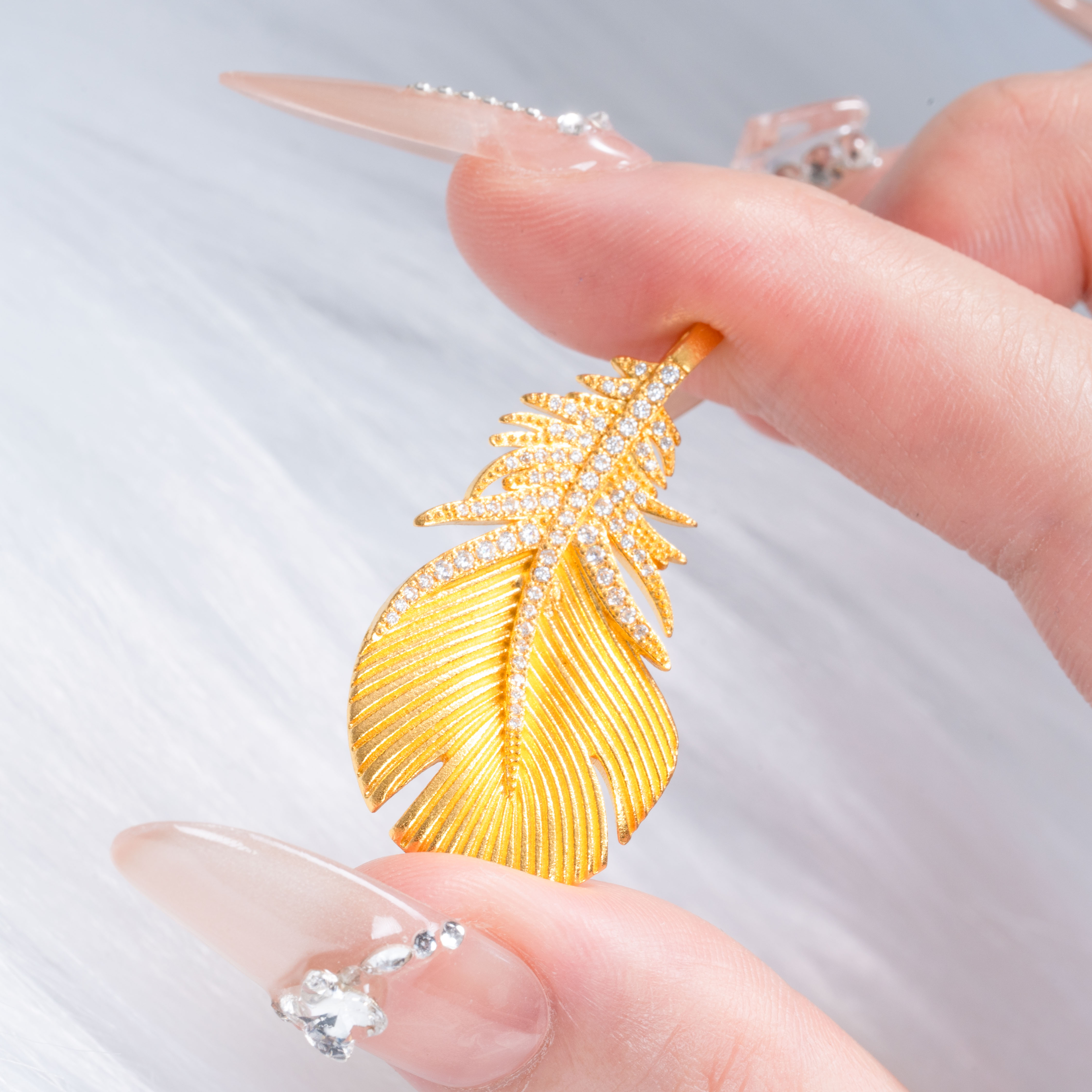 【羽金璀璨】足金999古法金羽毛吊坠金枝羽叶轻奢时尚精致