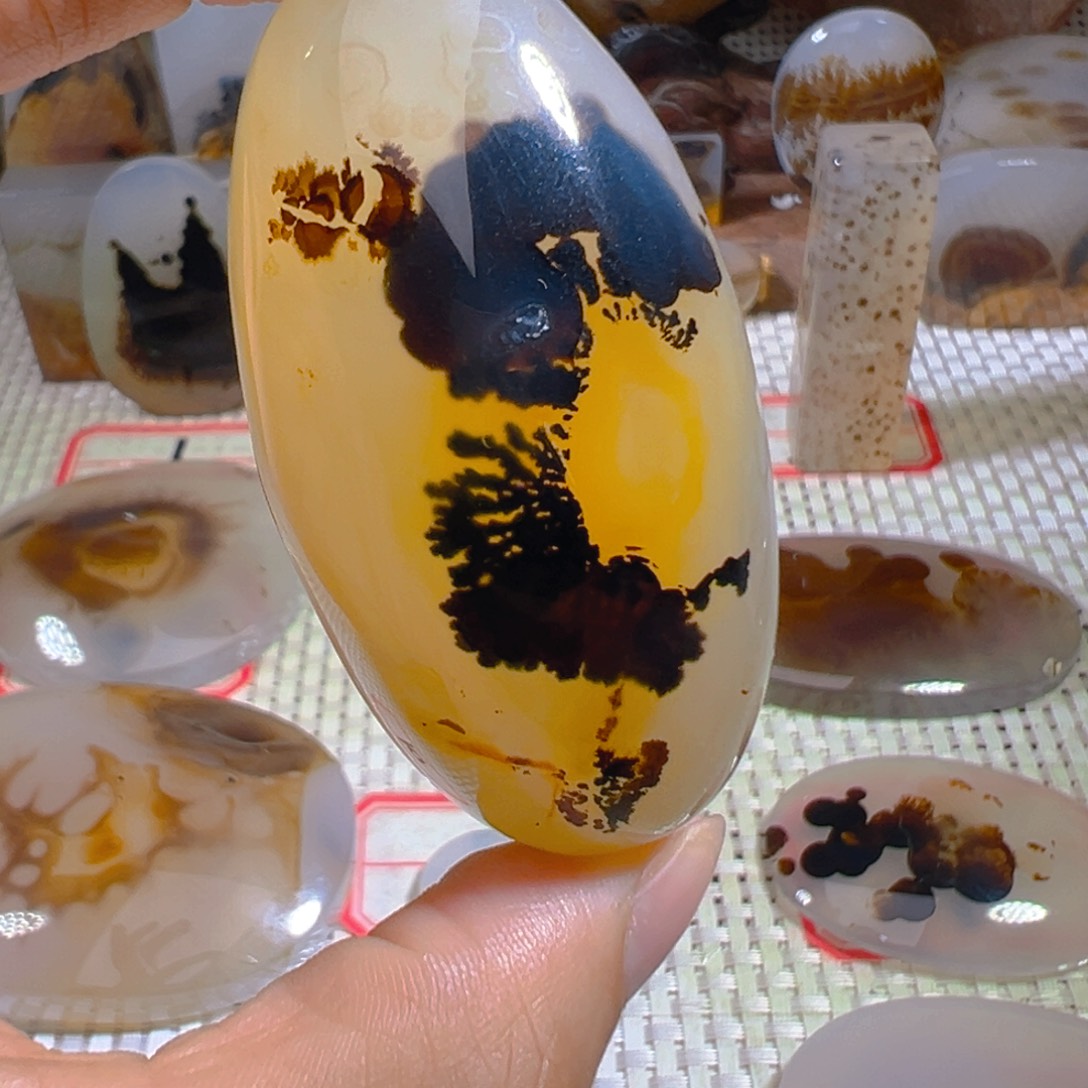 玛瑙/玉髓颈饰未镶嵌